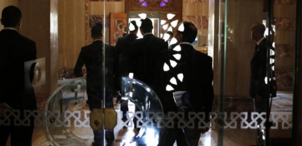 abdli_bakana_misirda_buyuk_sok