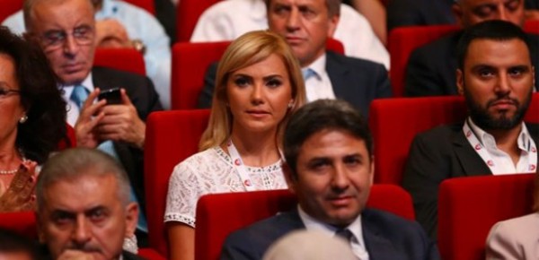 ece_erken_vatani_sattin_diyorlar