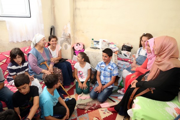 cocuk_universitesi_yasli_ziyareti