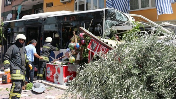 denizli_otobus_kazasi_2_olu