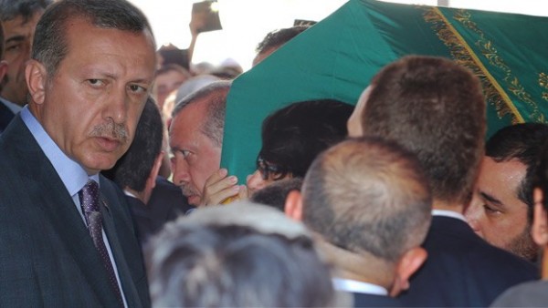 erdogan_murat_gogebakanin_cenazesine_katildi