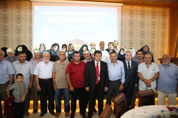 esenlerli_haci_adaylari_onuruna_yemek