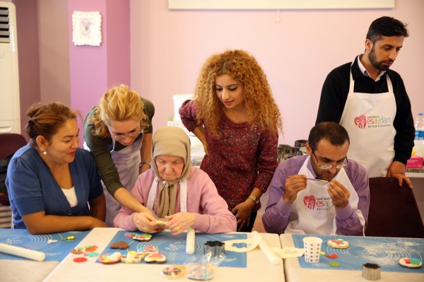 darulaceze-esenler-pasta-kurabiye