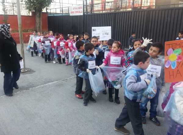 esenler-ayvalidere-ilkogretim-cevre-temizligi-3